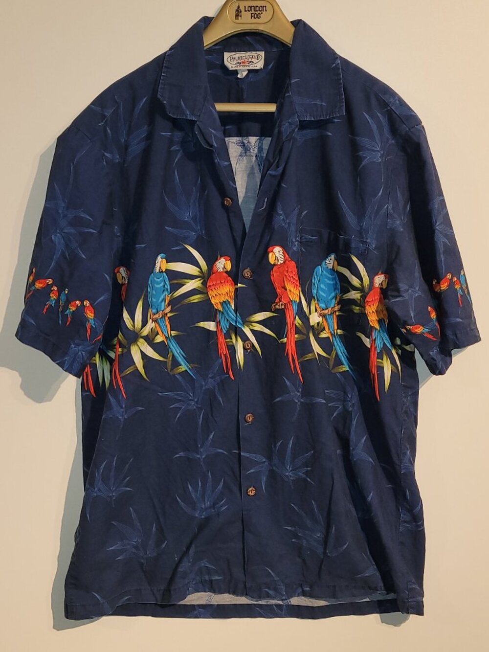 Pacific Legend Men's Parrot and Bamboo Border Print Hawaiian Aloha Shirt